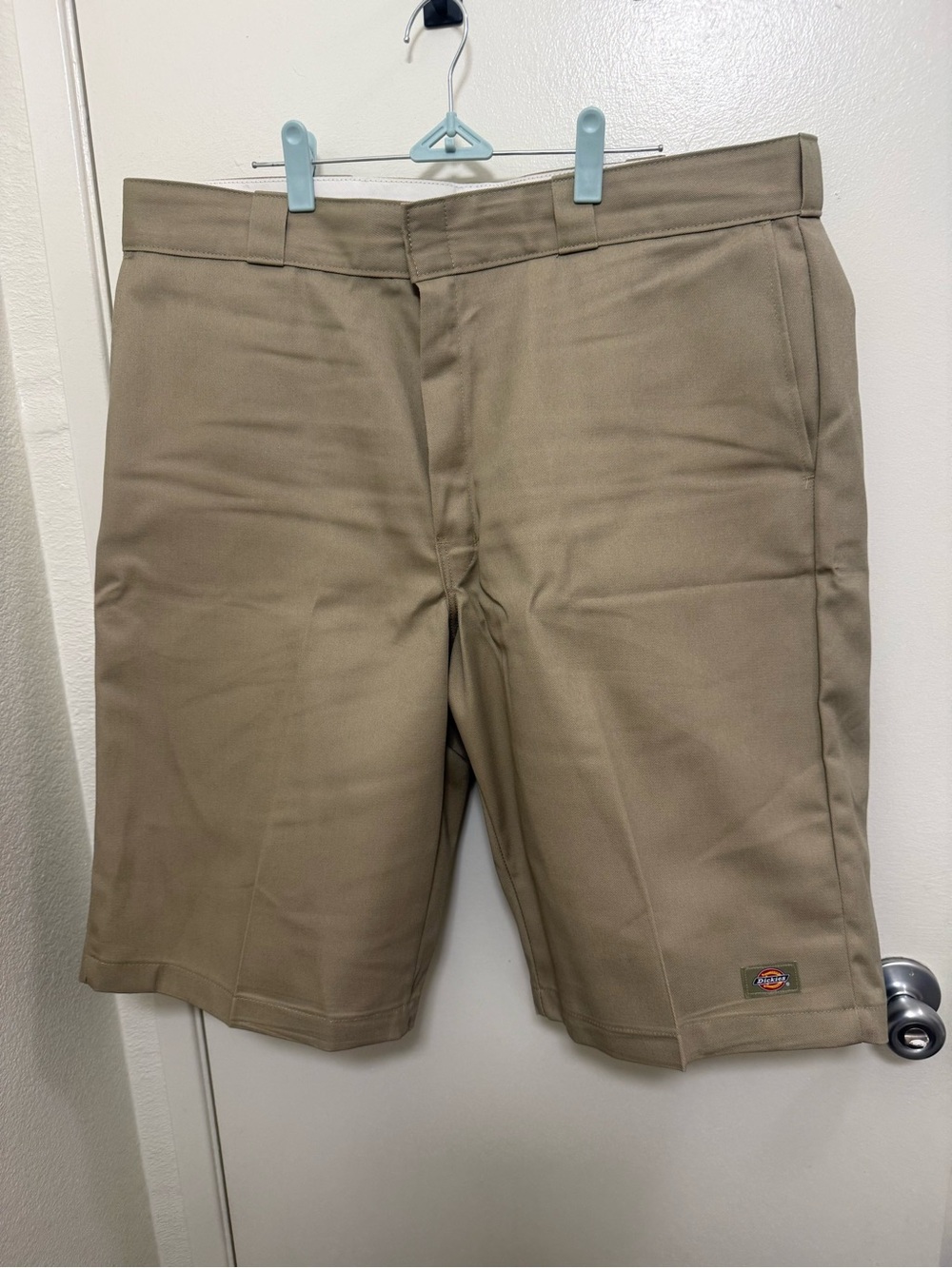 Dickies Men's Flat Front Work Shorts in Khaki/Tan
